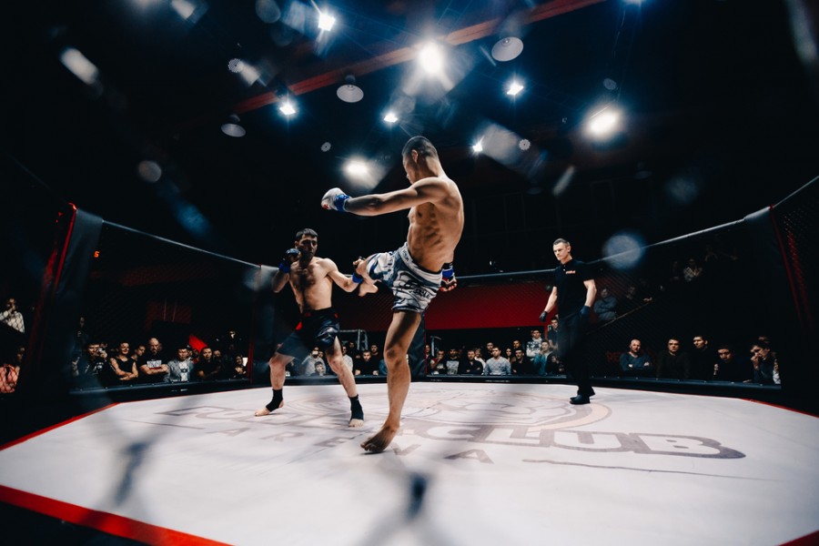 Combat de MMA : ça arrive en France